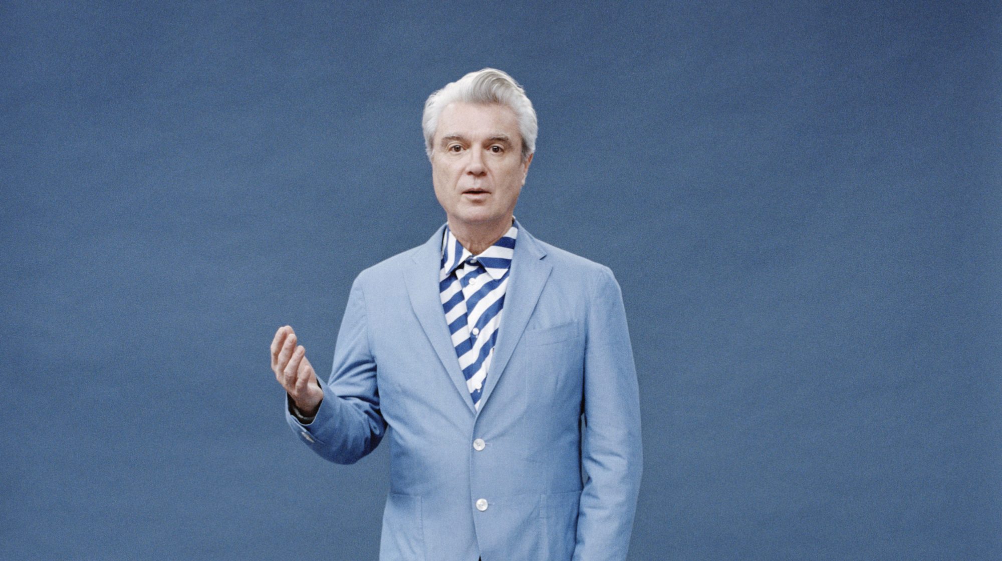 David culture. Talking heads Дэвид Бирн. Talking heads Suit. David Byrne young. David Byrne Tutu.